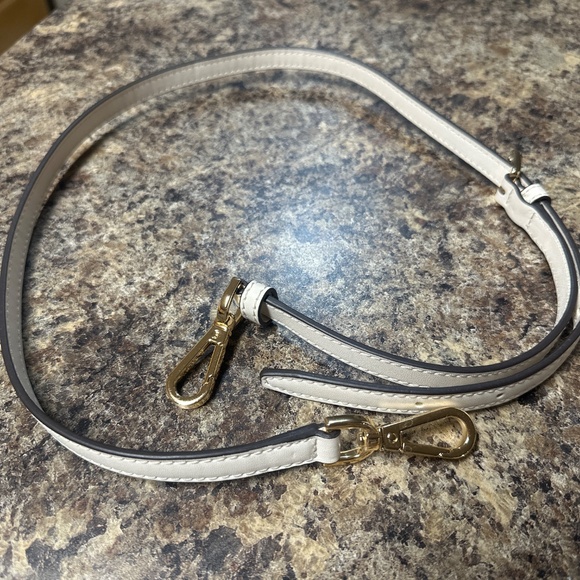 Coach purse - Picture 3 of 3